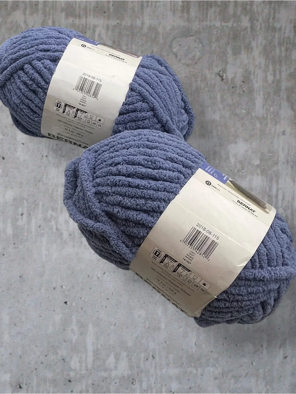 Bernat Blanket Extra Yarn Bundle 27011 NAVY MARINE 10.5oz/300g 220 Yards (2Pk)